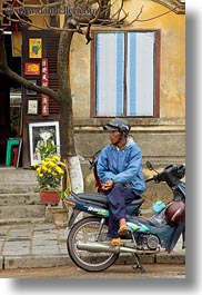 images/Asia/Vietnam/HoiAn/Bikes/man-sitting-on-motorcycle-1.jpg