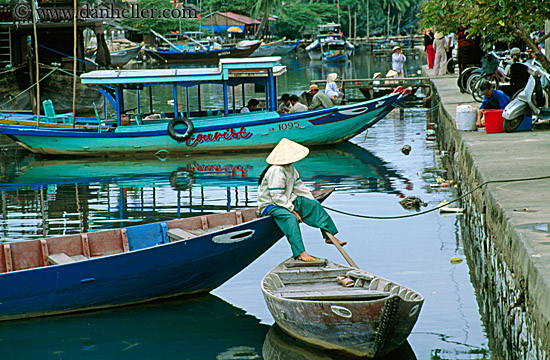 woman-on-fishing-boat-2.jpg