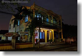 images/Asia/Vietnam/HoiAn/Buildings/house-at-nite.jpg