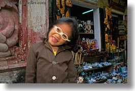 images/Asia/Vietnam/HoiAn/People/Kids/laughing-girl-in-funny-glasses-1.jpg