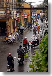 images/Asia/Vietnam/HoiAn/Streets/motorcycles-on-rainy-street.jpg