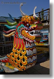 images/Asia/Vietnam/Hue/Boats/colorful-dragon-boats-01.jpg