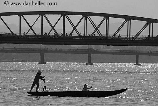 standing-n-paddling-boat-3-bw.jpg