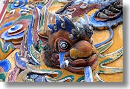 images/Asia/Vietnam/Hue/Citadel/colorful-dragon-bas_relief-3.jpg