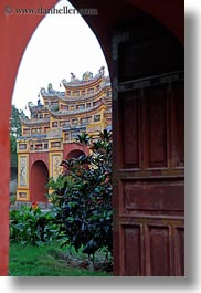 images/Asia/Vietnam/Hue/Citadel/red-door-pagoda-thru-arch.jpg