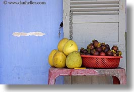 images/Asia/Vietnam/Hue/KhaiDinh/Art/fruit-on-red-table-2.jpg