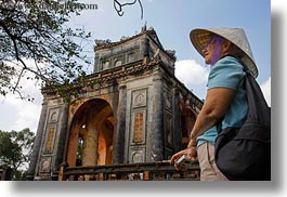 images/Asia/Vietnam/Hue/KhaiDinh/TuDucTomb/stele-pavilion-n-woman-tourist-3.jpg