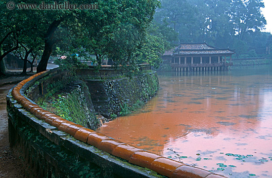 xung_khiem_pavilion-n-luu_khiem-lake-5.jpg