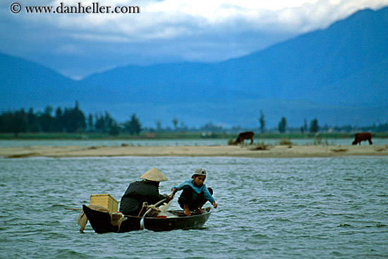 people-in-boat-1.jpg