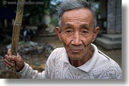 images/Asia/Vietnam/Hue/People/Men/old-man-2.jpg