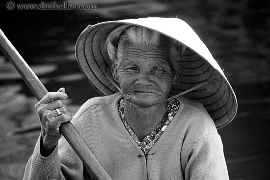 old-woman-in-boat-01-bw.jpg