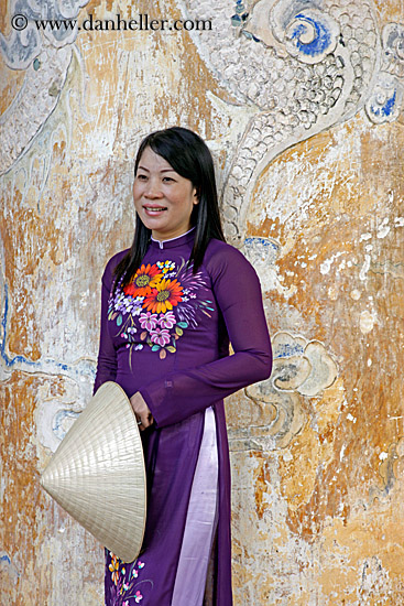 woman-tour-guide-7.jpg