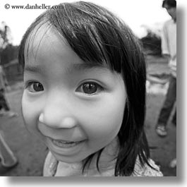 images/Asia/Vietnam/Village/BW/girls-bw-2.jpg