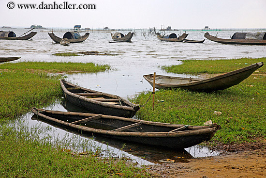 boats-in-water-1.jpg