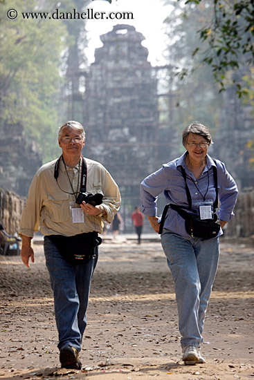 dudley-n-barbara-walking.jpg