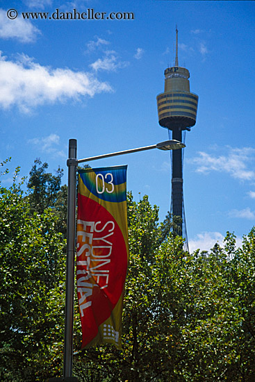 space_needle-n-festival-flag-2.jpg