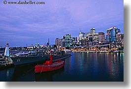 images/Australia/Sydney/Cityscapes/Nite/red-carpentaria-boat3.jpg