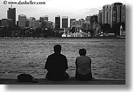 images/Australia/Sydney/Cityscapes/cityscape-couple-bw.jpg