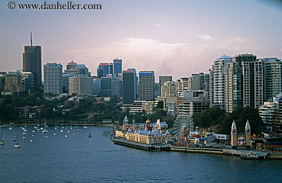 cityscape-n-ferris_wheel.jpg