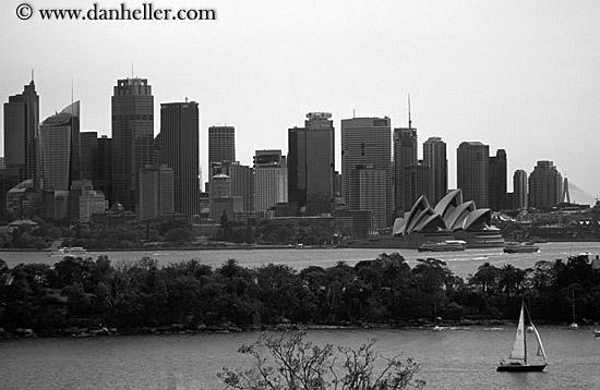 sydney-cityscape-bw-02.jpg