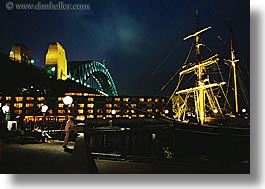 images/Australia/Sydney/HarborBridge/ship-n-harbor-bridge.jpg