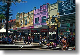 images/Australia/Sydney/ManlyBeach/colorful-stores-01.jpg