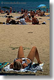 images/Australia/Sydney/ManlyBeach/woman-sunbathing.jpg