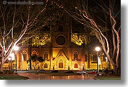 images/Australia/Sydney/StMarysCathedral/church-lights-nite-1.jpg