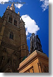 images/Australia/Sydney/StMarysCathedral/statue-n-steeple.jpg