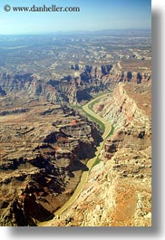 images/California/Aerials/aerial-view-of-dry-canyon-09.jpg
