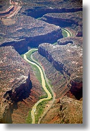 images/California/Aerials/aerial-view-of-dry-canyon-21.jpg