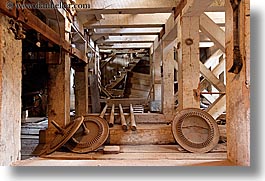 images/California/Bodie/GoldMine/gold-mine-structure.jpg