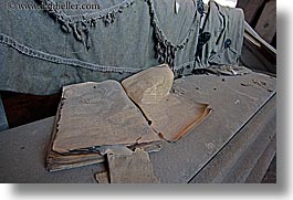 images/California/Bodie/Morgue/book-on-coffin-2.jpg