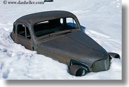 images/California/Bodie/Winter/snow-buried-car.jpg