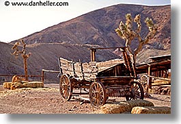 images/California/Calico/old-wagon-3.jpg