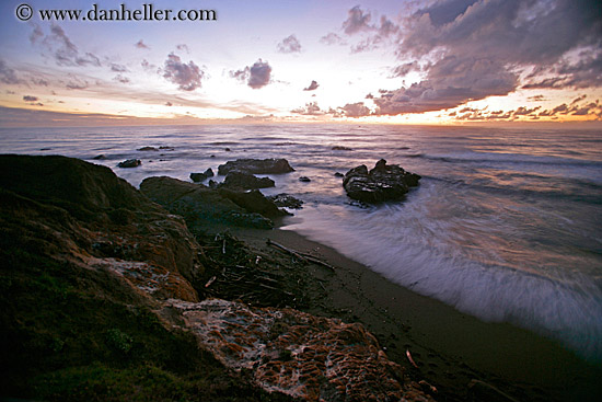 beach-ocean-sunset-clouds-4.jpg