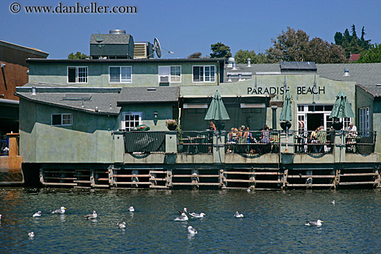 capitola-restaurants-on-water-03.jpg