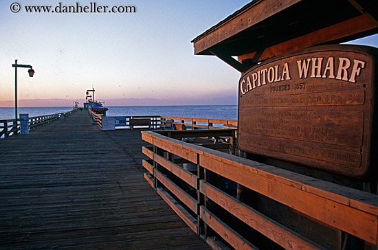 capitola-wharf-sign-n-pier.jpg