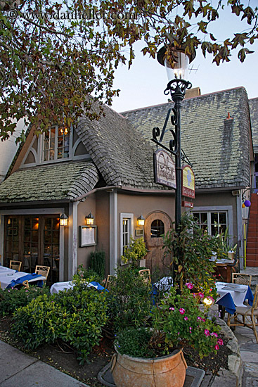 restaurant-exterior-02.jpg