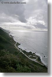 images/California/CoastalViews/Coastline/highway-n-rocky-coast-06.jpg