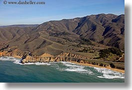 images/California/CoastalViews/Coastline/highway-n-rocky-coast-16.jpg