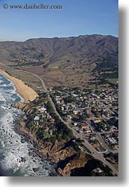 images/California/CoastalViews/Coastline/highway-n-rocky-coast-17.jpg