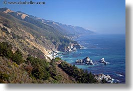 images/California/CoastalViews/Coastline/rocky-coastline-08.jpg