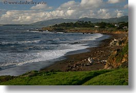 images/California/CoastalViews/Coastline/rocky-coastline-13.jpg
