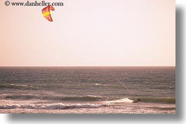 images/California/CoastalViews/KiteSurfing/kite-surfing-02.jpg