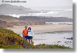 images/California/CoastalViews/People/kids-in-flowers-6.jpg