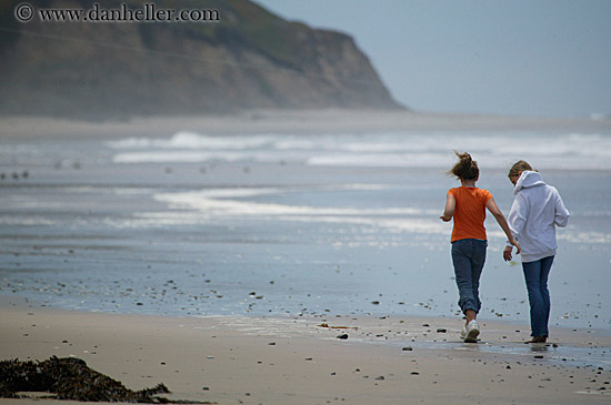 kids-on-beach-2.jpg