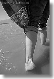images/California/DeathValley/Badwater/badwater-flood-7-bw.jpg