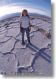 images/California/DeathValley/Badwater/badwater-jill.jpg