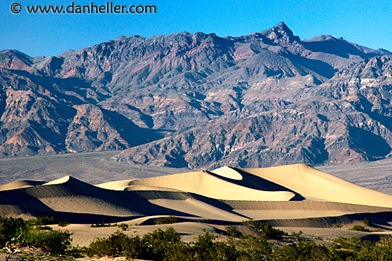 dunes-n-mtns-2.jpg